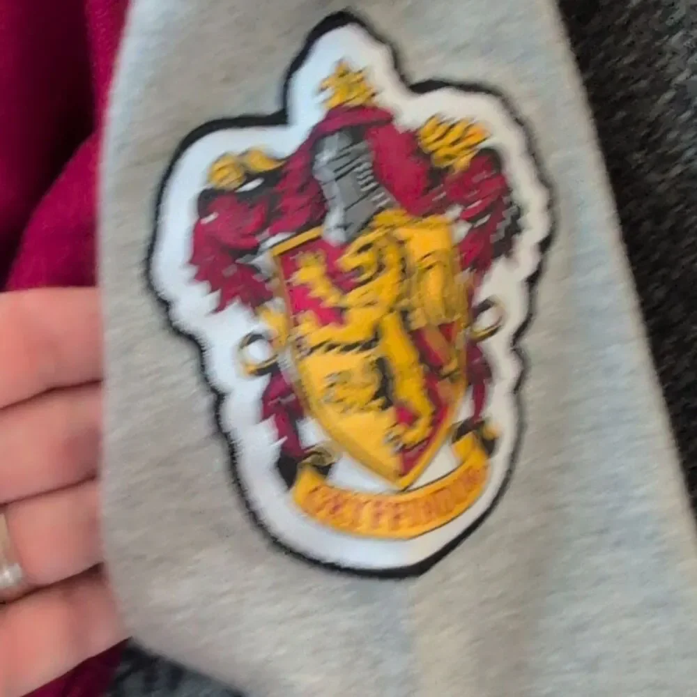 Universal Studios Harry Potter Gryffindor Kids L Pullover Fleece Crew Sweatshirt